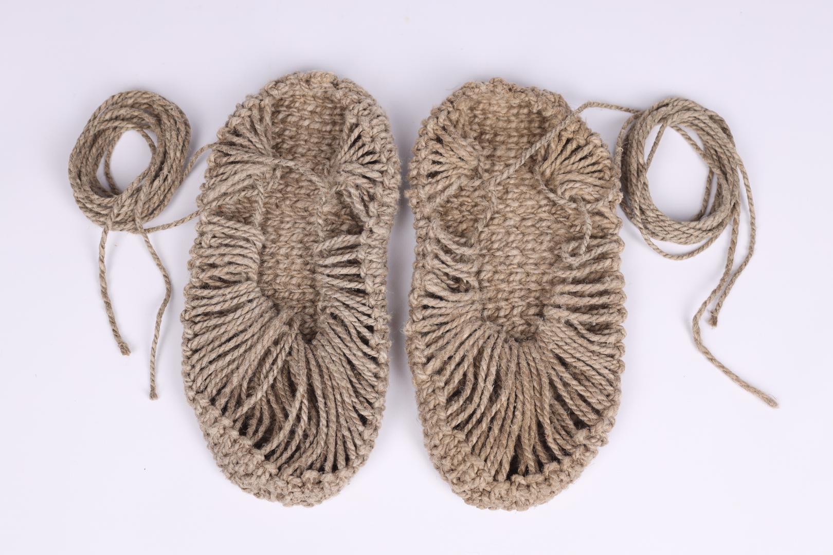 Postoly (wickerwork boots) made of linen cord