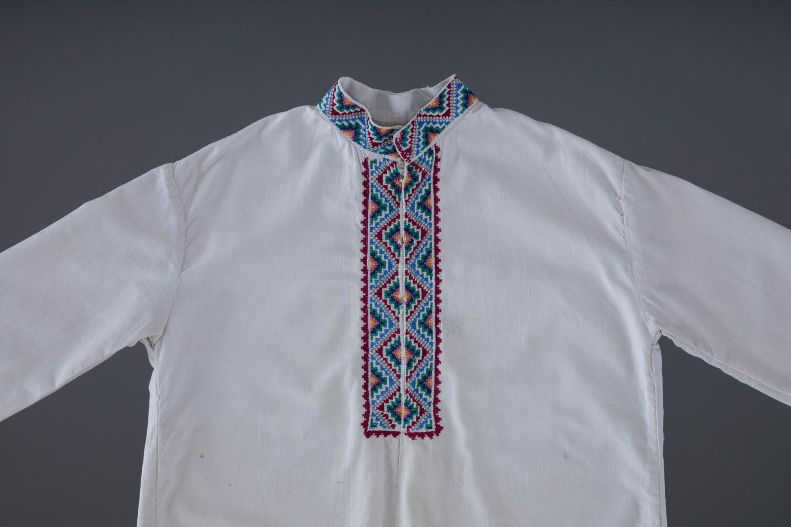 Children's embroidered shirt
