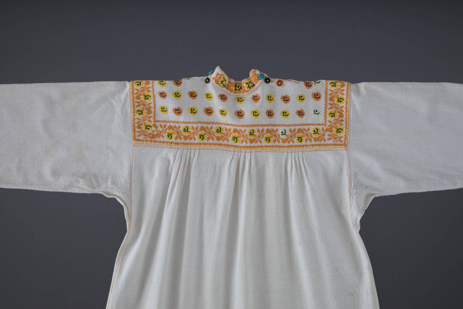 Women's embroidered shirt