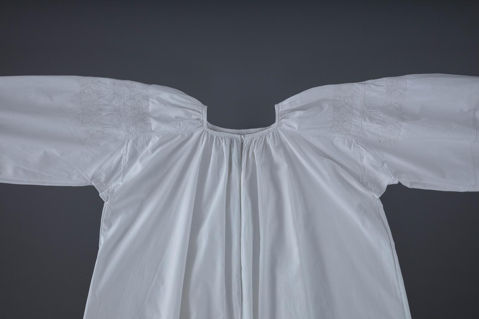 Women's embroidered shirt
