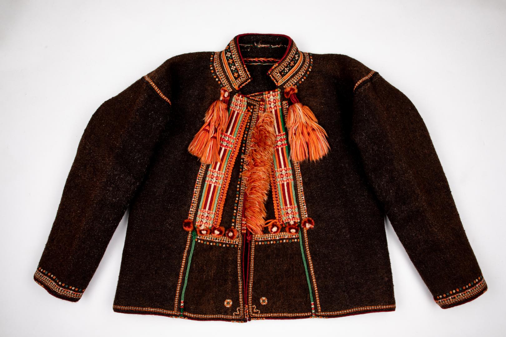 Serdak (brown cloth overcoat) 