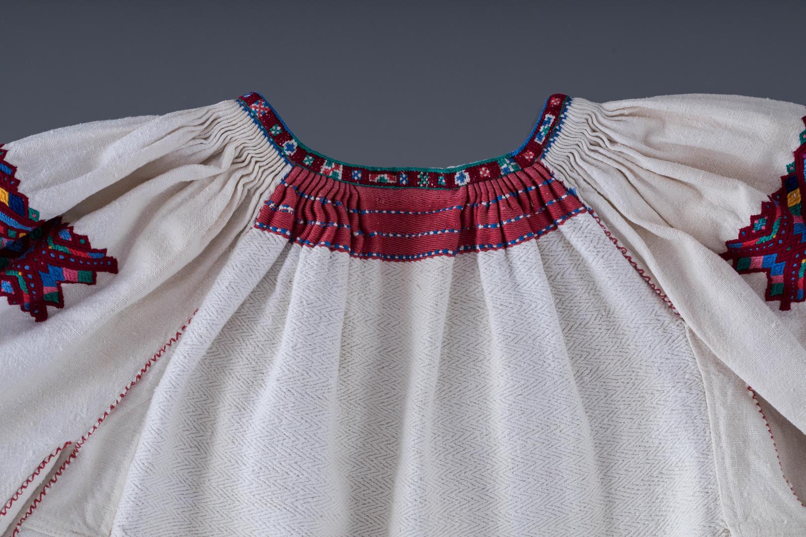 Women's woven and embroidered shirt