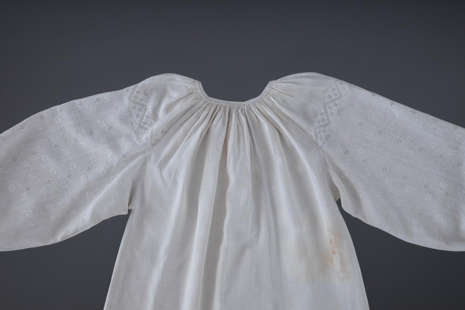 Women's embroidered shirt