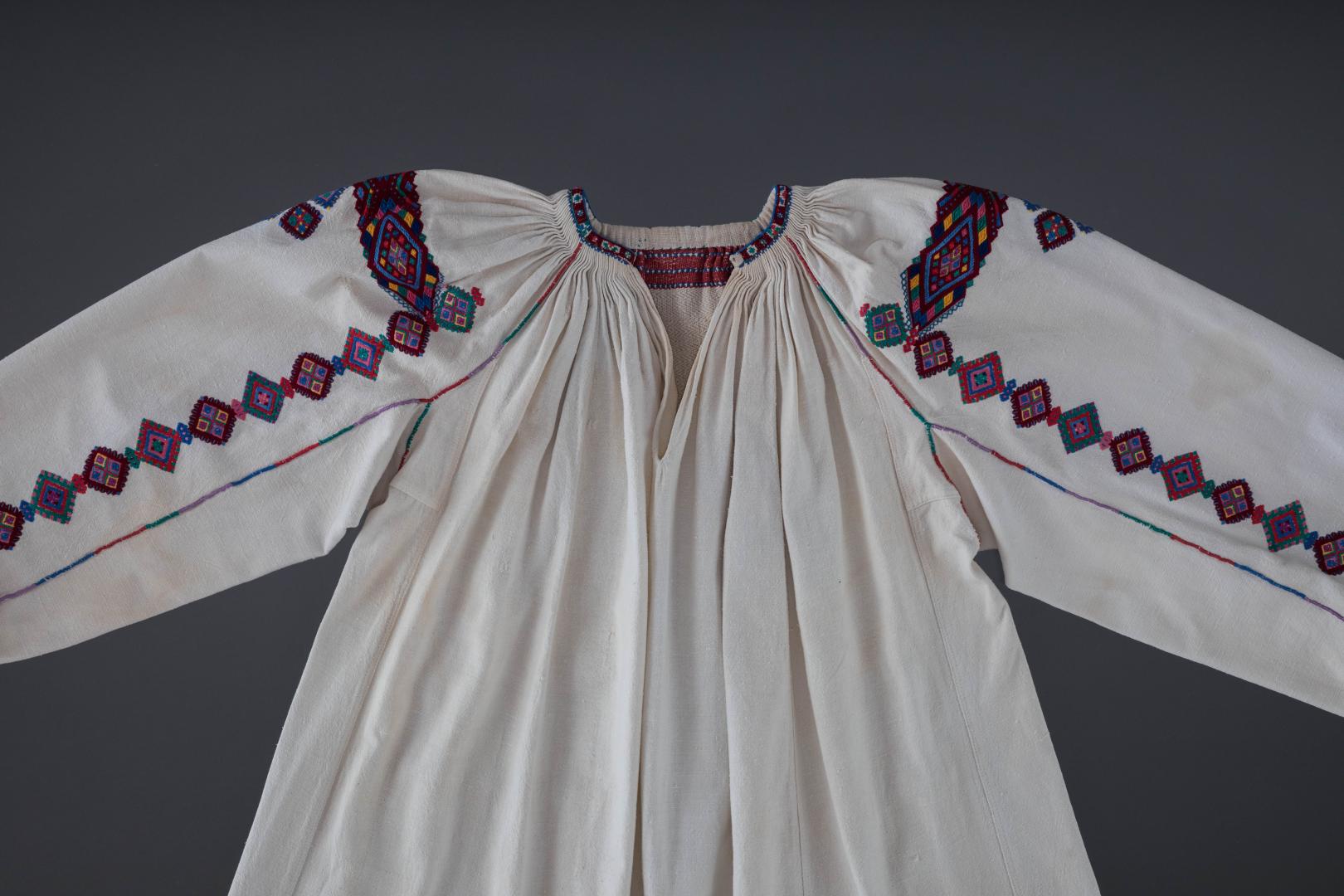 Women's woven and embroidered shirt