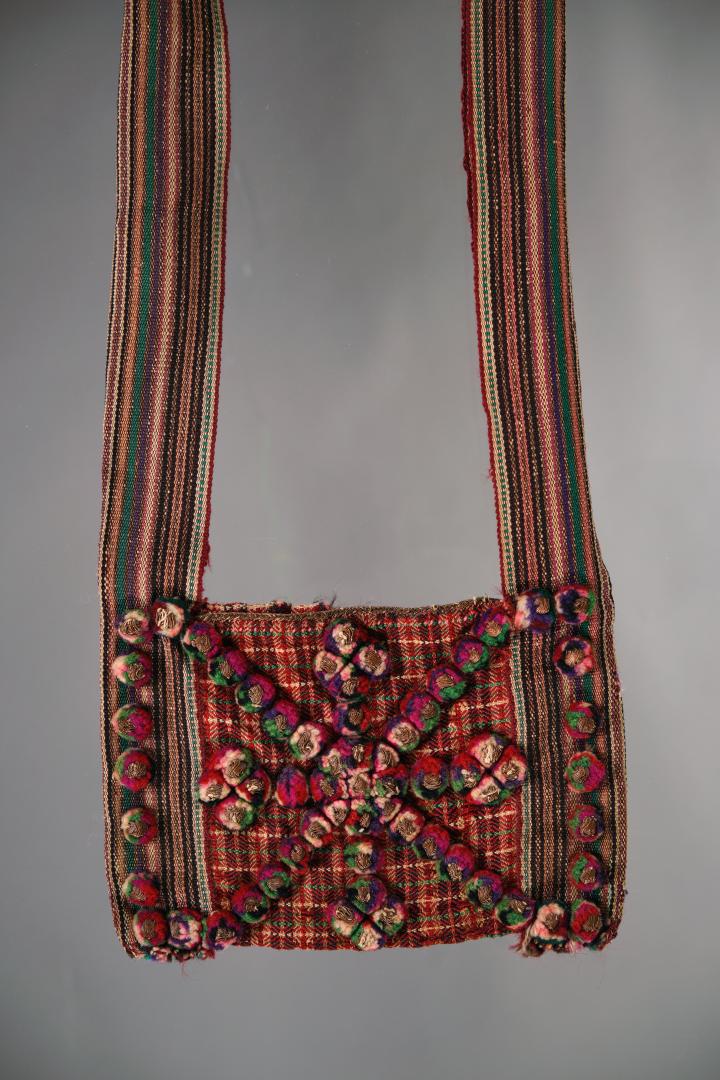 Women's dziobnia (woolen bag)