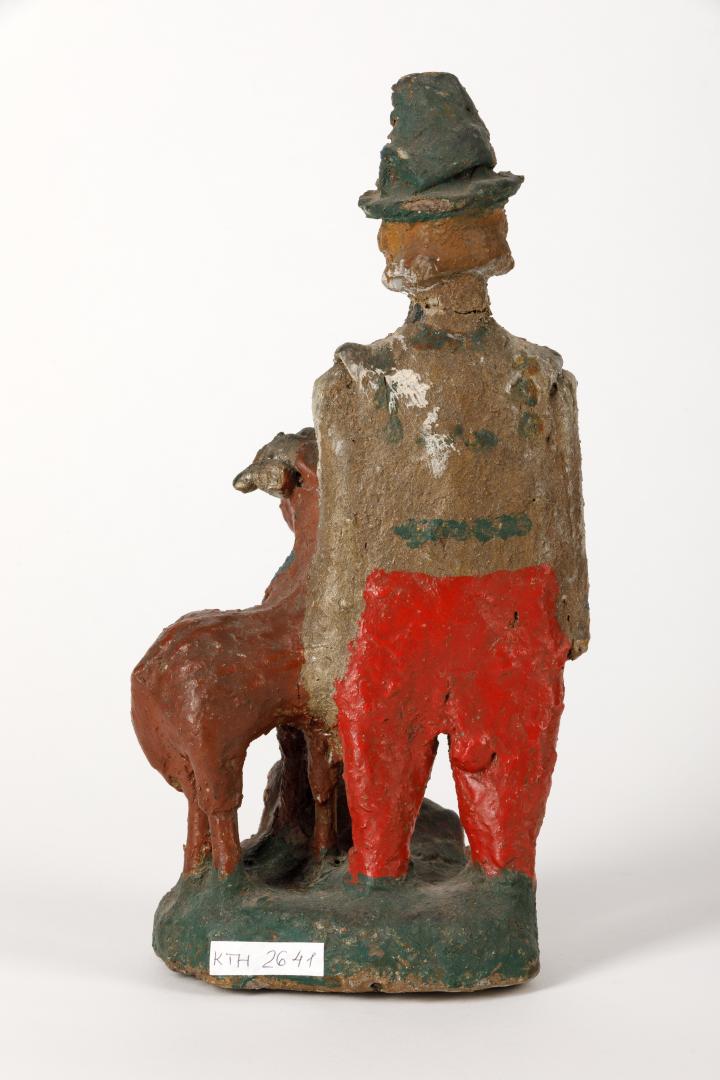 Sculpture 'Hutsul with a goat and a sheep'
