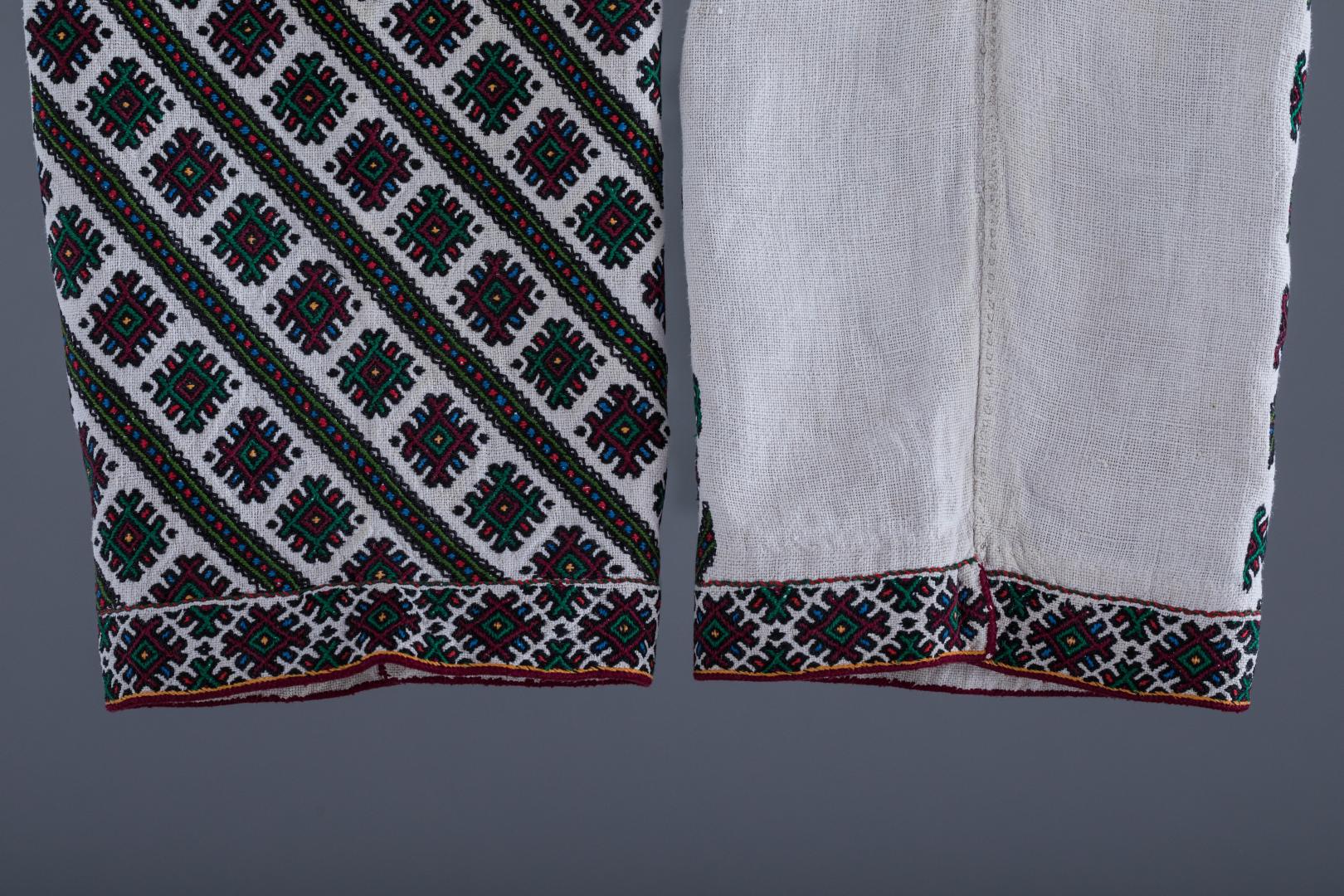 Women's embroidered shirt
