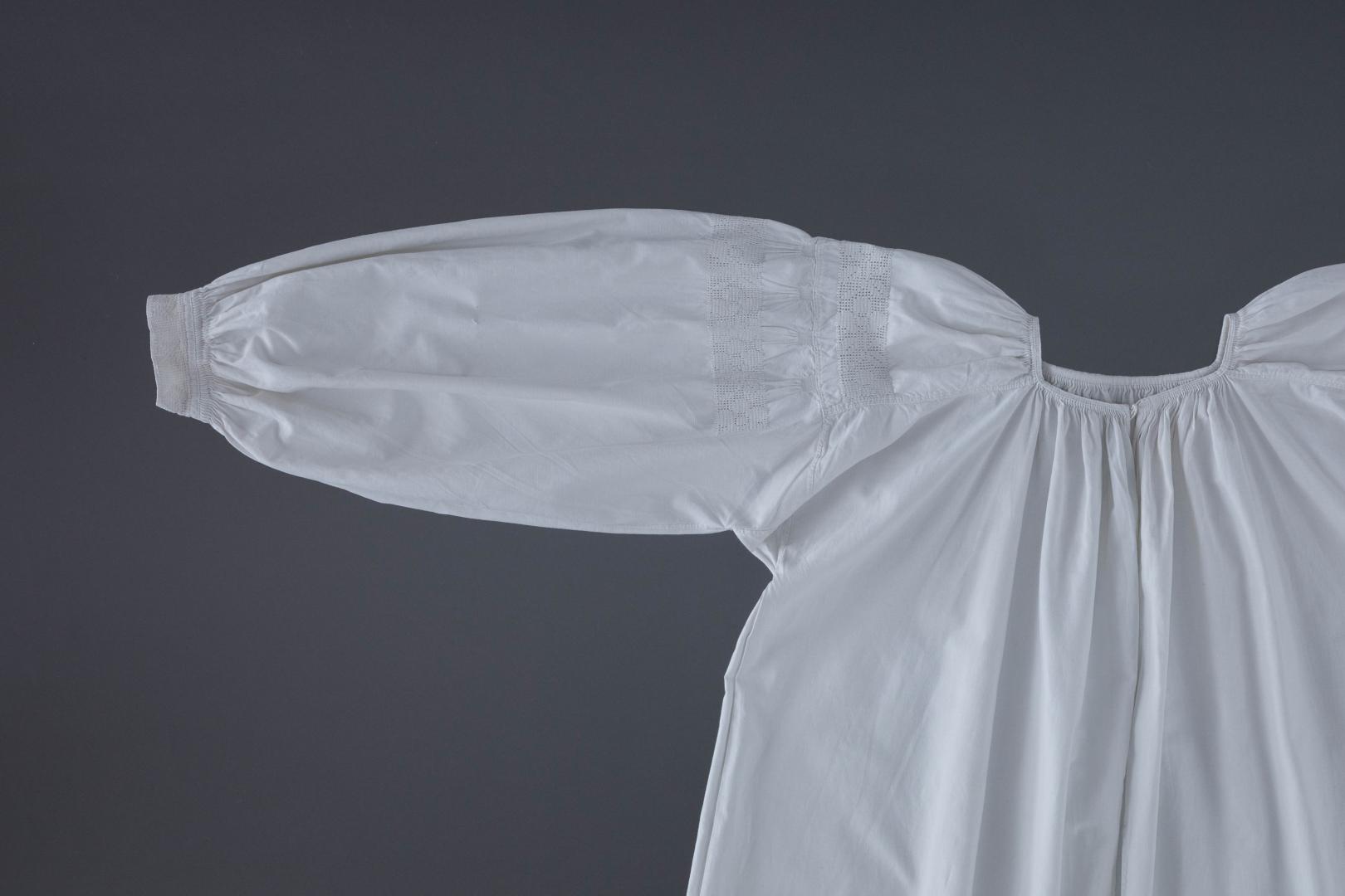 Women's embroidered shirt
