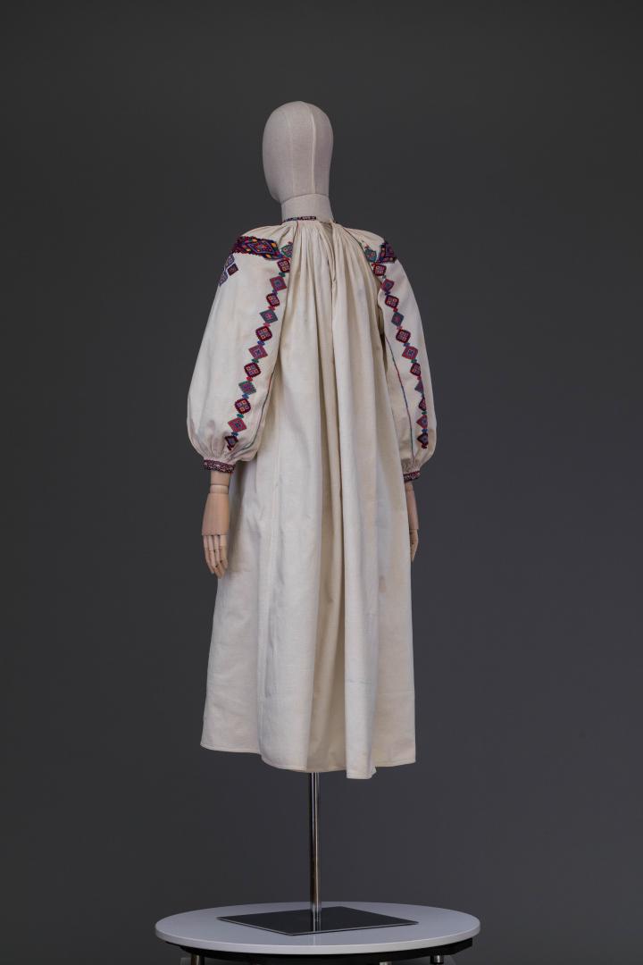 Women's woven and embroidered shirt