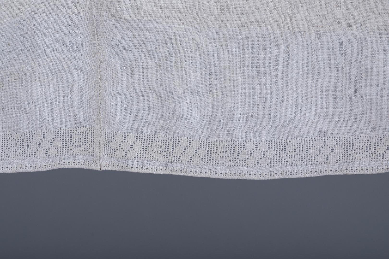 Women's embroidered shirt