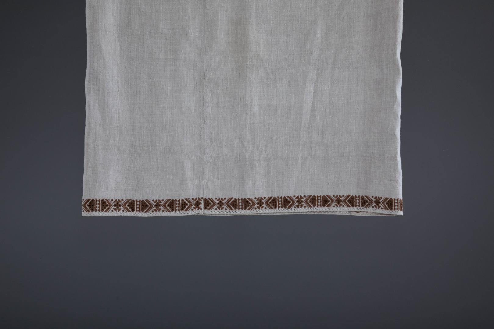 Women's embroidered shirt