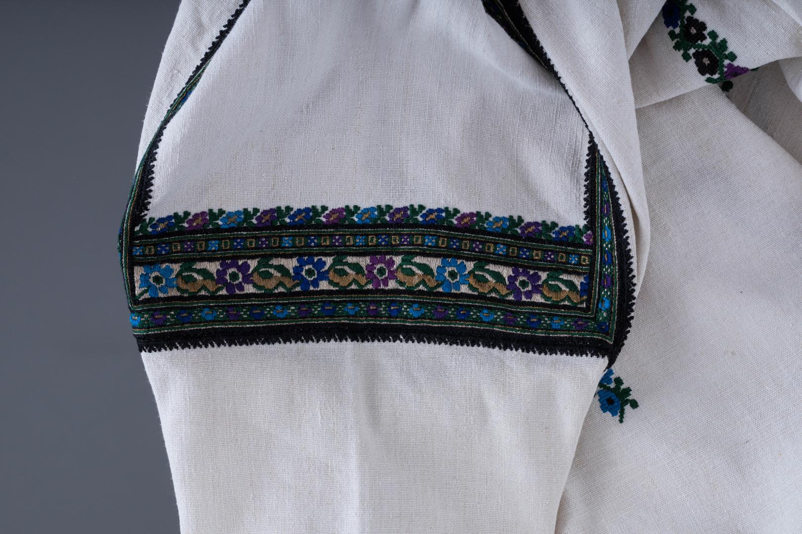 Сорочка жіноча вишита 