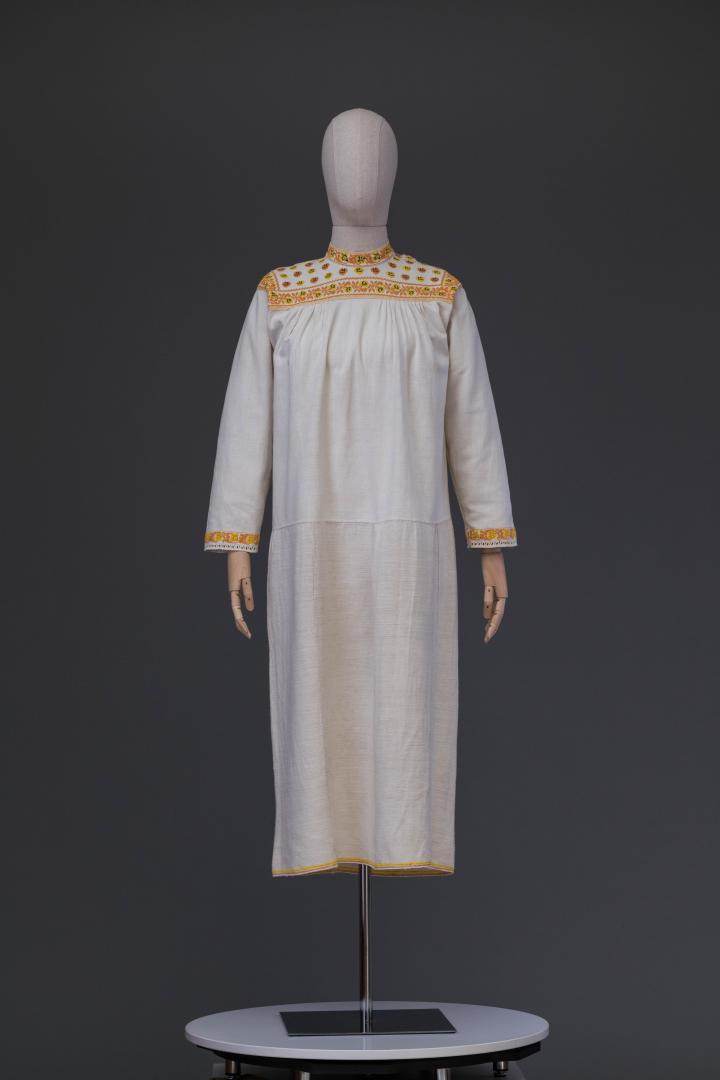 Women's embroidered shirt