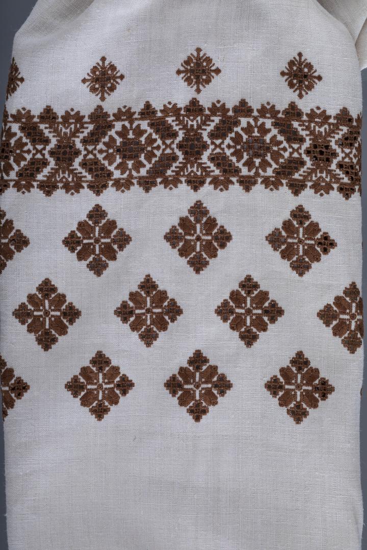 Women's embroidered shirt