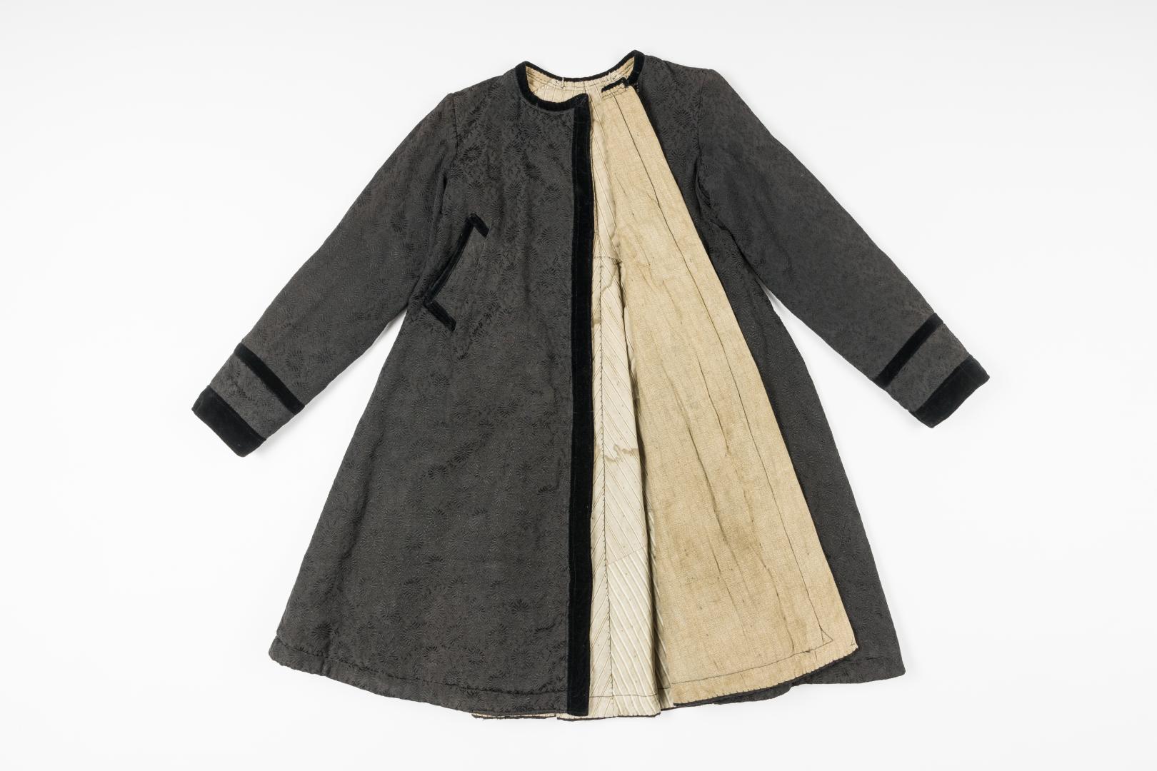 Yupka (jacquard women's overcoat)
