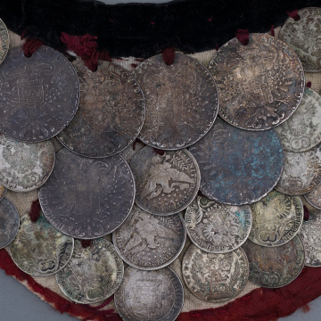 Salby (women's necklace)