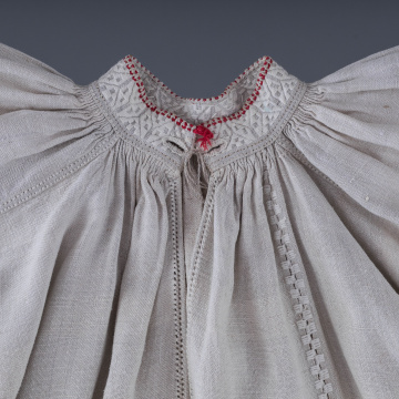 Women's embroidered shirt
