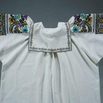Women's embroidered shirt