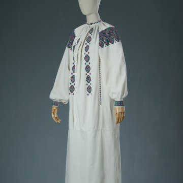 Women's embroidered shirt