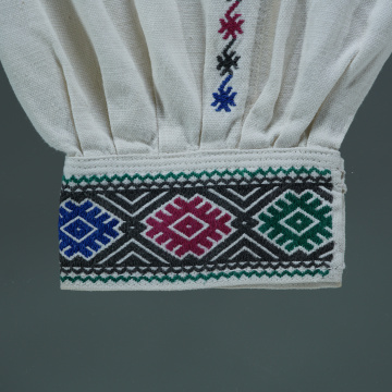 Women's embroidered shirt
