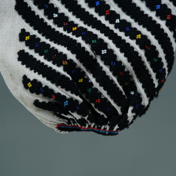 Children's embroidered shirt