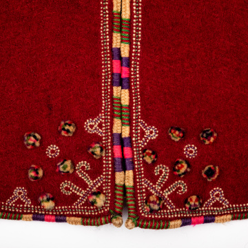 Serdak 'krasheniek' (deep red overcoat)