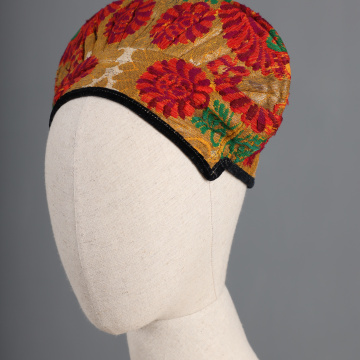 Brocade ochipok-zbornyk (women's headdress)