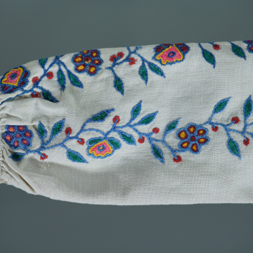 Children's embroidered shirt