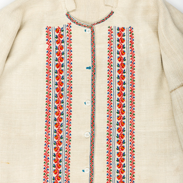 Embroidered women's kabat (jacket)