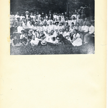 The historical ethnographic art album by Ivan Honchar 'Ukraine and Ukrainians'. Volume 'Slobozhanshchyna, Sumy region'