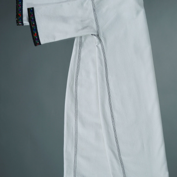 Children's embroidered shirt