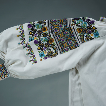 Women's embroidered shirt