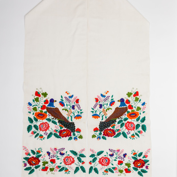 Embroidered rushnyk (towel)