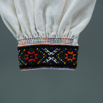 Children's embroidered shirt