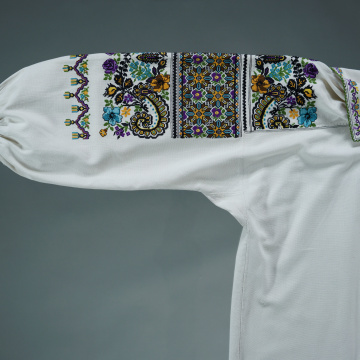 Women's embroidered shirt