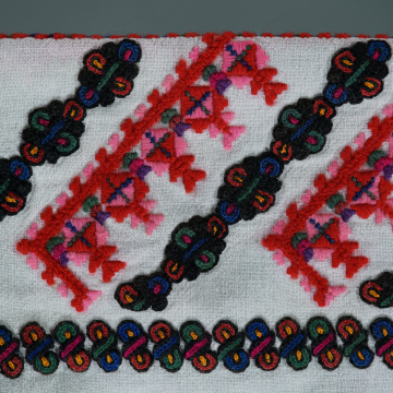 Women's embroidered shirt