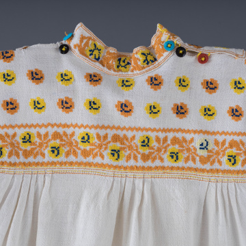 Women's embroidered shirt