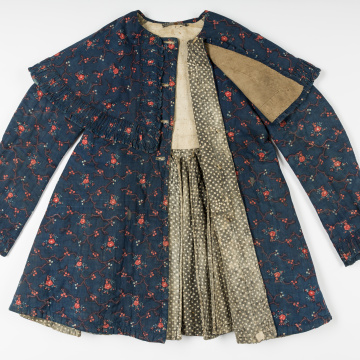 Yupka (indigo calico women's overcoat) with a fur coat