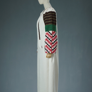 Women's embroidered shirt
