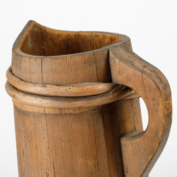 Large wooden konovka (mug)