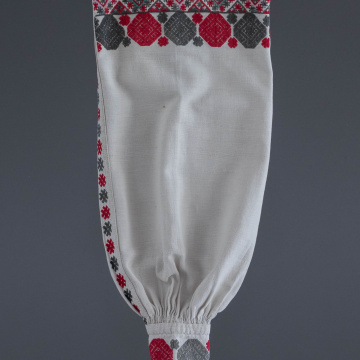 Women's embroidered shirt